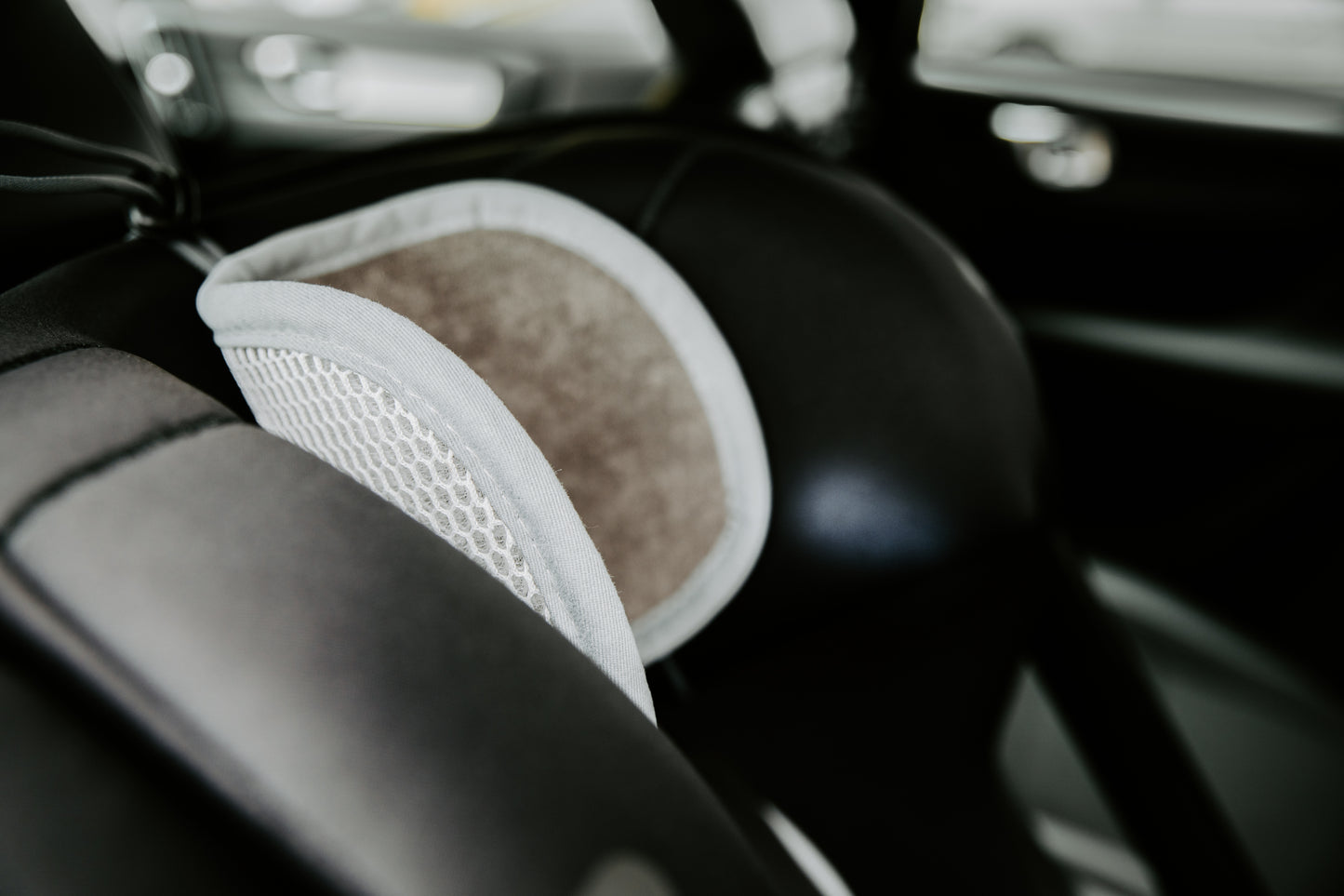 Axkid Cooling Pad vy AeroMoov for Axkid Child Car Seats Rearfacing.ie