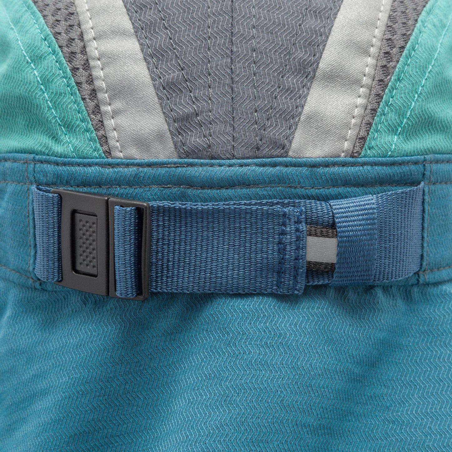 Sunday Afternoons Kids Ultra Adventure Hat Rearfacing.ie