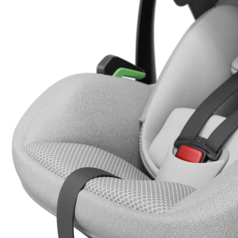 Avionaut Pixel 3 Infant Carrier Car Seat, lightweight design with modular insert system, suitable from birth to 13kg, featuring a memory foam headrest and side impact panel.