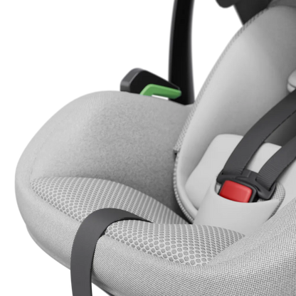 Avionaut Pixel 3 Infant Carrier Car Seat, lightweight design with modular insert system, suitable from birth to 13kg, featuring a memory foam headrest and side impact panel.