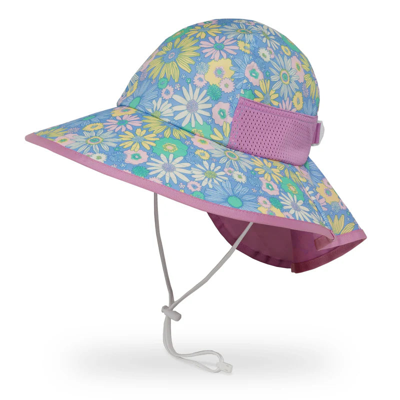 Floral patterned Sunday Afternoons Daisies sun hat with a pink band on a white background